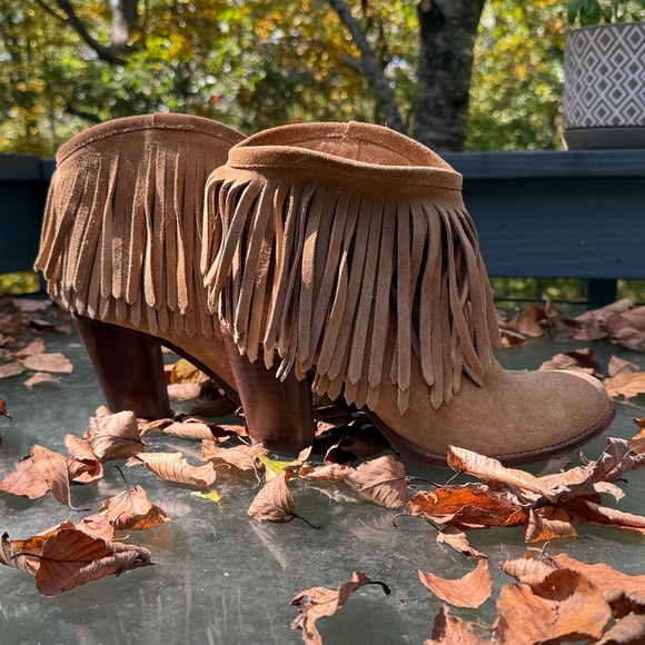 Frye Womens Ilana Short Fringe Sand Ankle Boots Suede Light Brown Size 8.5 - Picture 3 of 8